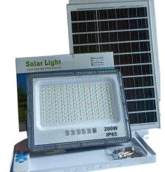 ĐÈN PHA NLMT THẤU KÍNH 200W KÈM REMOTE - 4 PIN (T10) TL008762