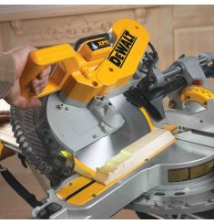 MÁY CƯA ĐỂ BÀN TRƯỢT ĐA GÓC 305MM-15AMP DEWALT DWS780-KR